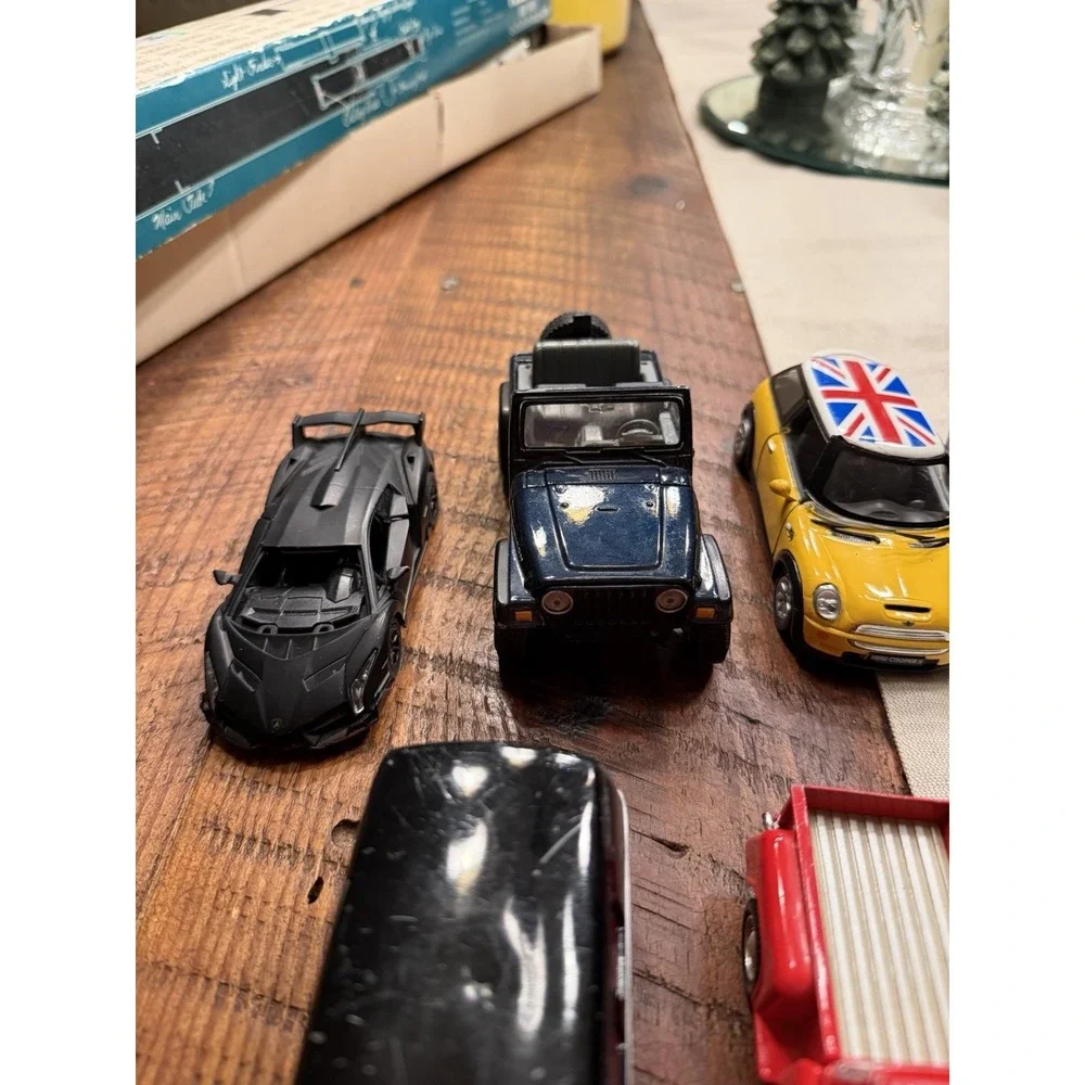 Lot Of 21 Kinsmart 1:46 1:40 1:38 1:36 1:34 1:28 Scale Diecast Car Loose. As Is